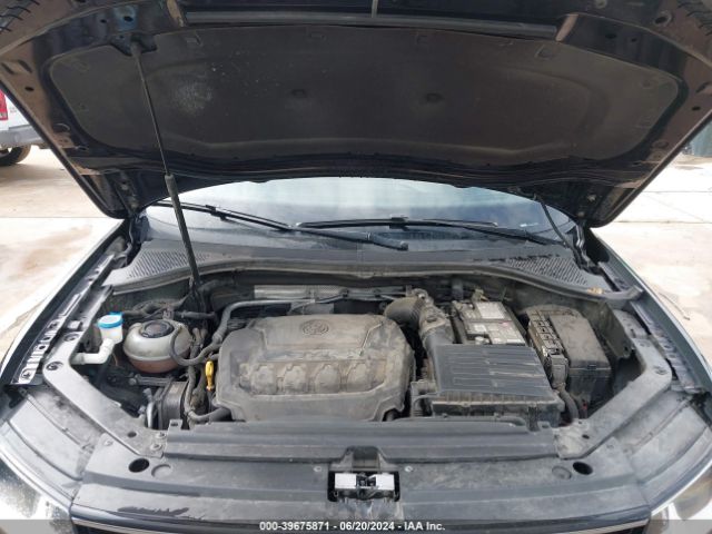 3VV2B7AX8JM029432 Volkswagen Tiguan 2.0t Se/2.0t Sel