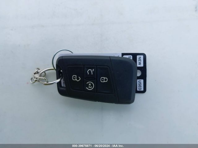 3VV2B7AX8JM029432 Volkswagen Tiguan 2.0t Se/2.0t Sel