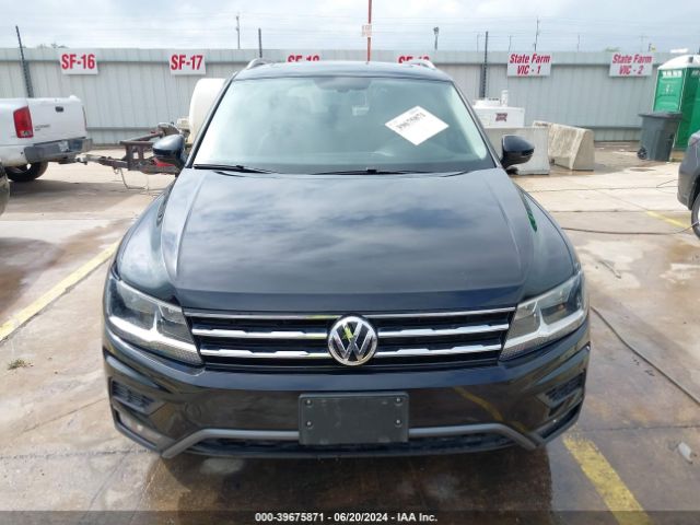 3VV2B7AX8JM029432 Volkswagen Tiguan 2.0t Se/2.0t Sel