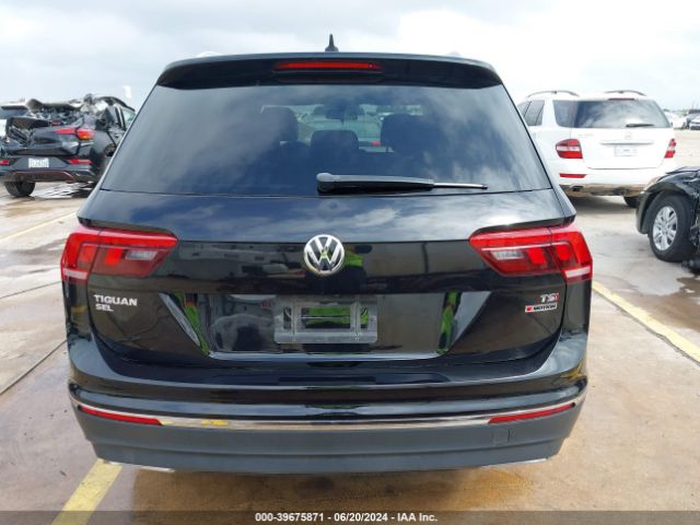 3VV2B7AX8JM029432 Volkswagen Tiguan 2.0t Se/2.0t Sel