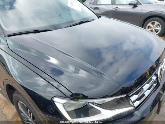 3VV2B7AX8JM029432 Volkswagen Tiguan 2.0t Se/2.0t Sel