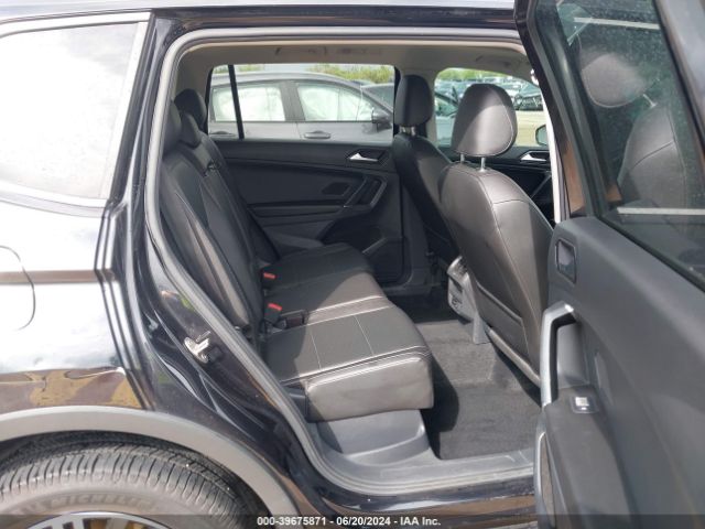 3VV2B7AX8JM029432 Volkswagen Tiguan 2.0t Se/2.0t Sel