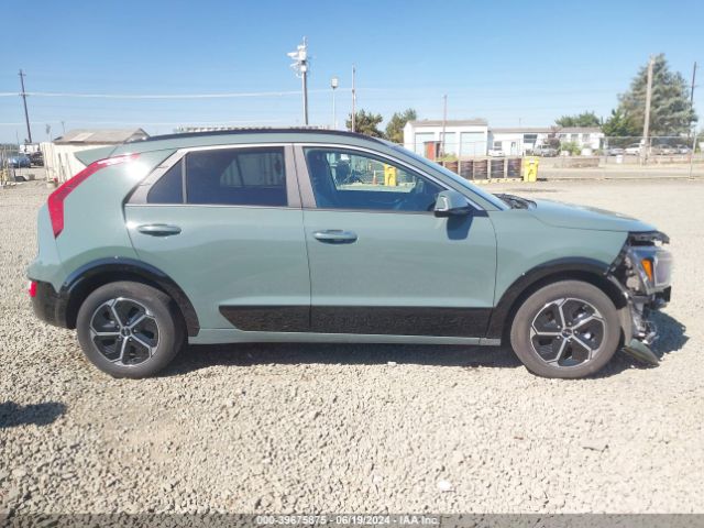 KNDCT3LE9P5095961 KIA NIRO SX