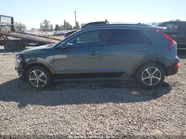 KNDCT3LE9P5095961 KIA NIRO SX