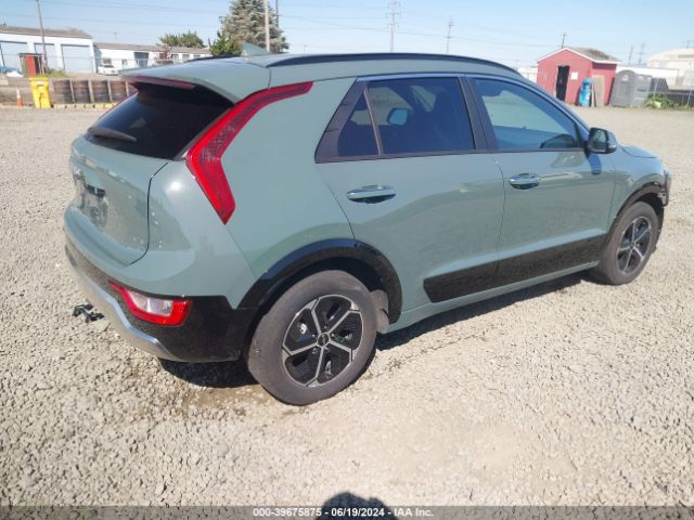 KNDCT3LE9P5095961 KIA NIRO SX