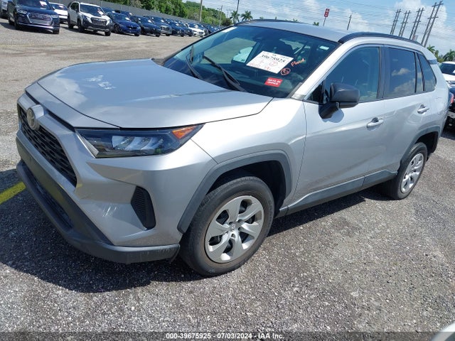 Toyota RAV4 LE 2021 2T3H1RFV0MW135990 Image 2