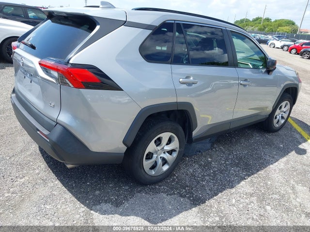 Toyota RAV4 LE 2021 2T3H1RFV0MW135990 Image 4