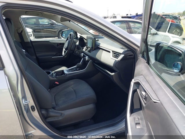 Toyota RAV4 LE 2021 2T3H1RFV0MW135990 Image 5