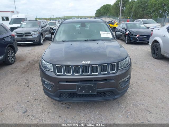 3C4NJDBB0JT501385 Jeep Compass Latitude 4x4