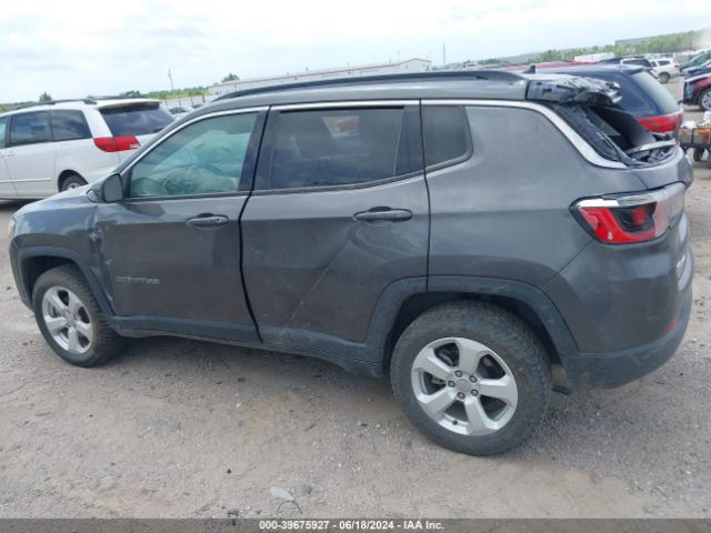 3C4NJDBB0JT501385 Jeep Compass Latitude 4x4