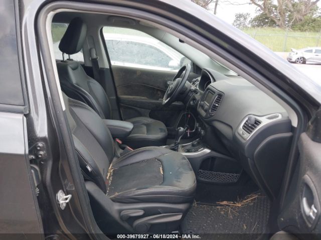 3C4NJDBB0JT501385 Jeep Compass Latitude 4x4