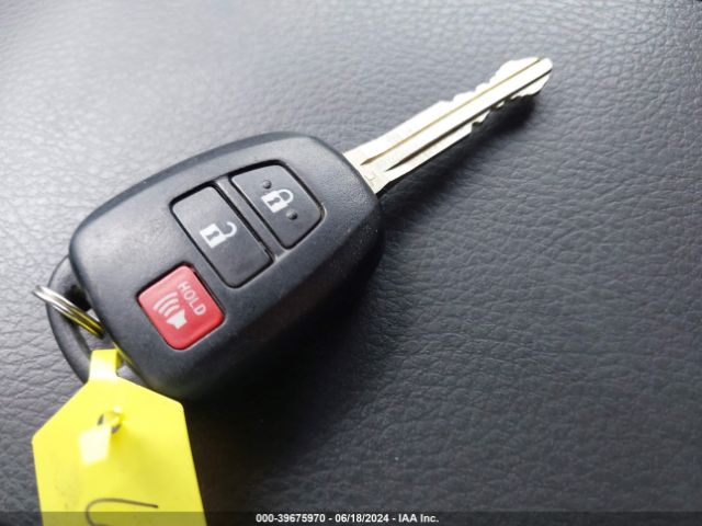5TDZARFH8GS019876 Toyota Highlander Le