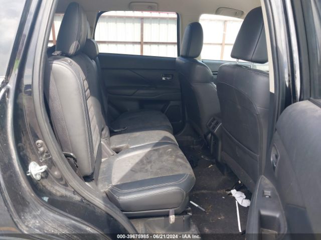 JA4AD3A38KZ034084 Mitsubishi Outlander Se