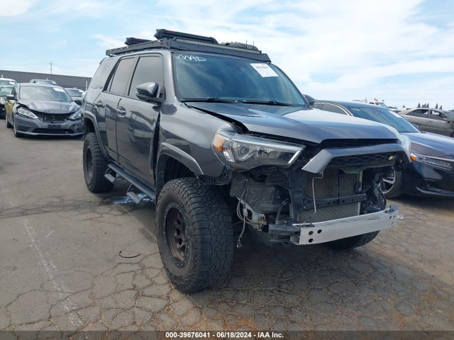 2018 JTEBU5JR0J5564156 main image