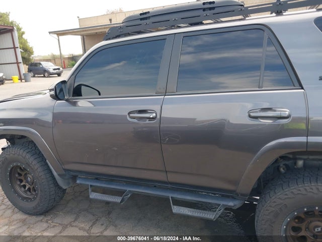 Toyota 4runner Sr5 Premium 2018 JTEBU5JR0J5564156 Image 14