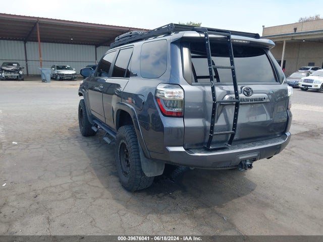 Toyota 4runner Sr5 Premium 2018 JTEBU5JR0J5564156 Image 3