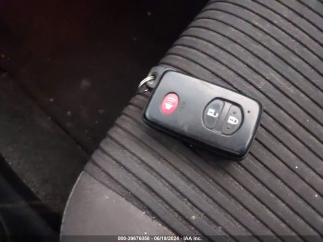 JTDZN3EU3FJ018467 Toyota Prius V Three