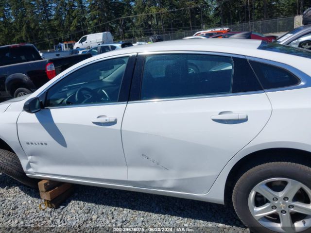 1G1ZB5ST4MF008779 Chevrolet Malibu Fwd Ls
