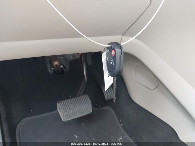 1FMCU9HD6JUA72677 Ford ESCAPE SEL