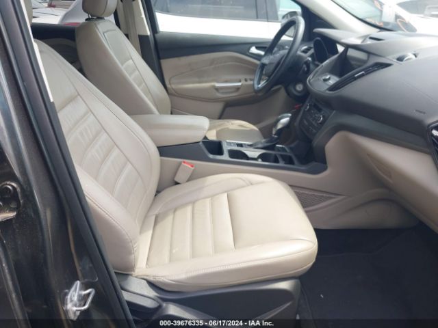 1FMCU9HD6JUA72677 Ford ESCAPE SEL