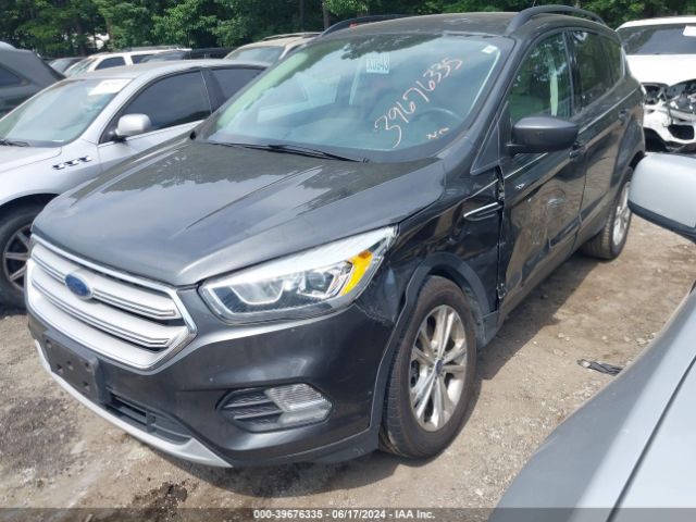 1FMCU9HD6JUA72677 Ford ESCAPE SEL