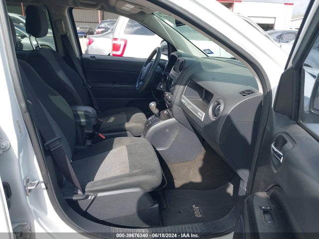 1C4NJCBA9HD146329 Jeep Compass Sport Fwd