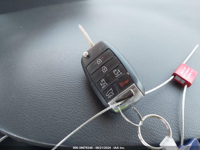 KIA SEDONA LX 2016 KNDMB5C15G6165871 Image 11