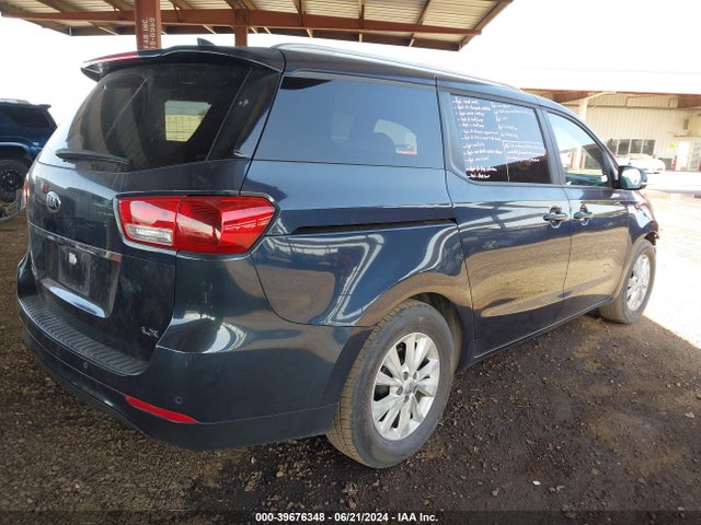 KIA SEDONA LX 2016 KNDMB5C15G6165871 Image 4