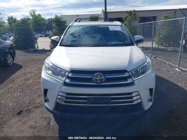 Toyota Highlander Limited Platinum 2017 5TDDZRFH1HS423977 Image 12