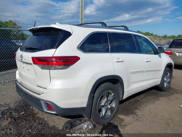 Toyota Highlander Limited Platinum 2017 5TDDZRFH1HS423977 Image 4