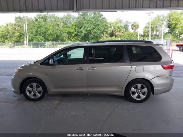 Toyota Sienna Le 8 Passenger 2015 5TDKK3DC5FS672456 Image 14