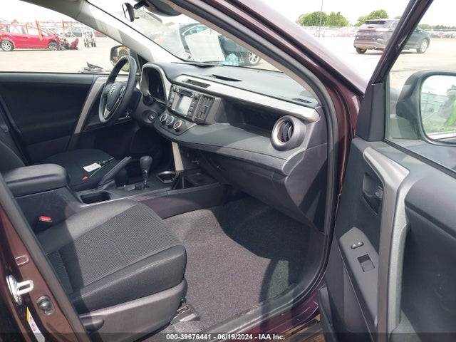 Toyota RAV4 LE 2018 2T3BFREV5JW787461 Image 5