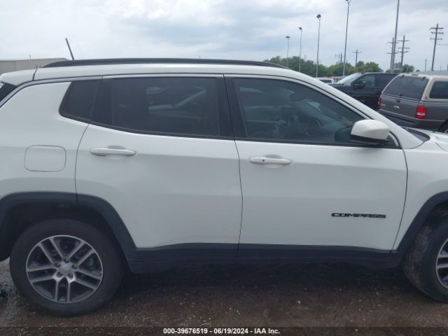 3C4NJCBB9JT494589 Jeep Compass Sun And Wheel Fwd