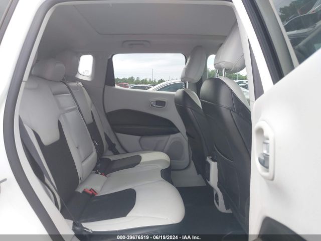 3C4NJCBB9JT494589 Jeep Compass Sun And Wheel Fwd