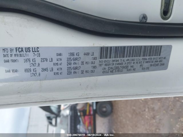 3C4NJCBB9JT494589 Jeep Compass Sun And Wheel Fwd