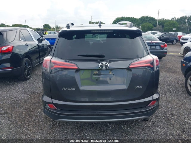 Toyota Rav4 Xle 2018 2T3WFREV9JW439762 Image 16