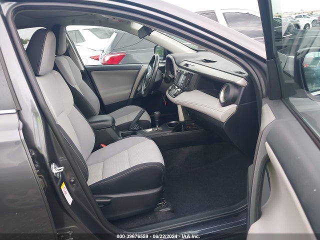 Toyota Rav4 Xle 2018 2T3WFREV9JW439762 Image 5