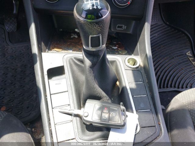 3VWN57BU8KM038802 Volkswagen Jetta 1.4t S