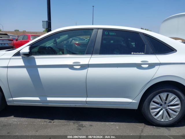 3VWN57BU8KM038802 Volkswagen Jetta 1.4t S