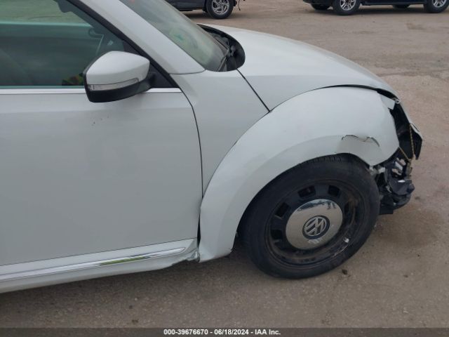 3VW517AT5FM813387 Volkswagen Beetle 1.8t