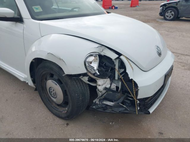 3VW517AT5FM813387 Volkswagen Beetle 1.8t