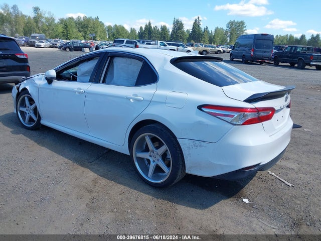Toyota CAMRY LE 2020 4T1C11AK4LU334329 Image 3