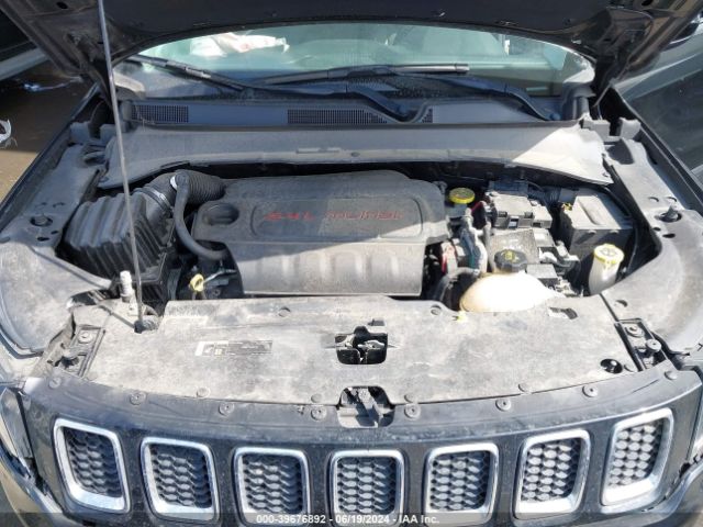 3C4NJDBB2JT349691 Jeep Compass Latitude 4x4