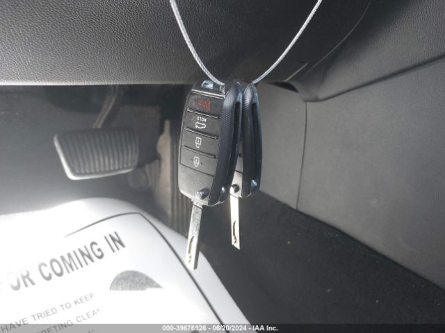 5XXGT4L35LG408953 KIA Optima Lx