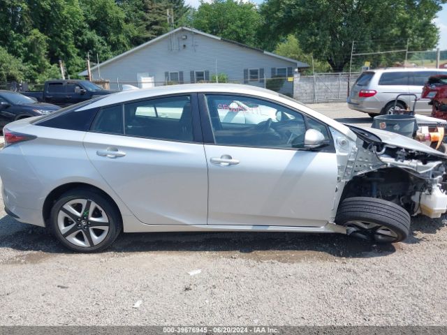 JTDKARFU7G3513940 Toyota Prius Four Touring