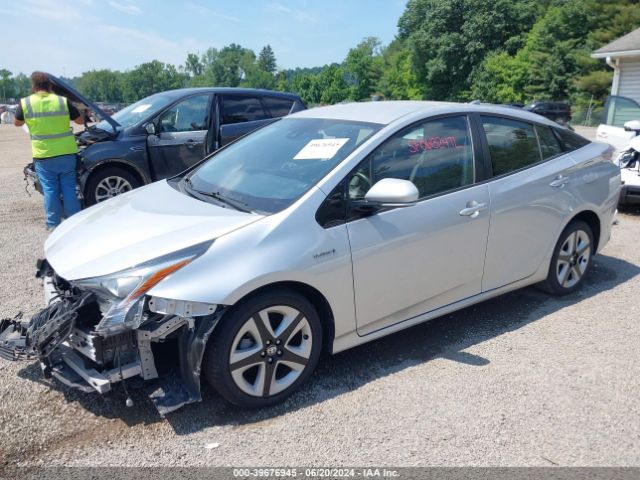 JTDKARFU7G3513940 Toyota Prius Four Touring