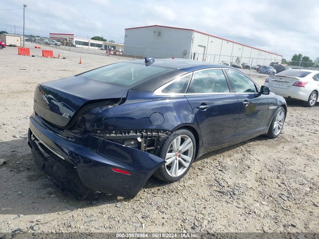 2016 JAGUAR XJ SAJWJ2GD1G8V93229 Photo 3