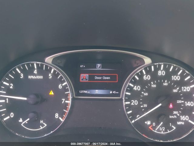 5N1DR2MN5JC633548 Nissan Pathfinder Sv