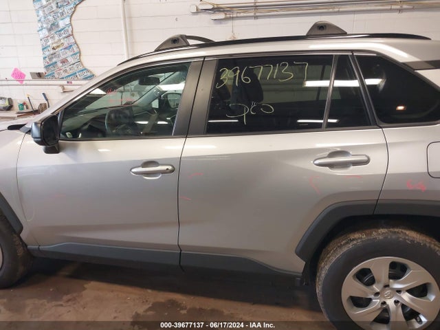 Toyota RAV4 LE 2019 2T3F1RFV9KW034399 Image 14