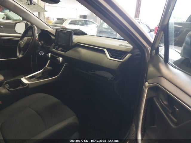 Toyota RAV4 LE 2019 2T3F1RFV9KW034399 Image 5